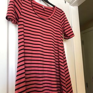 LuLaRoe Perfect Tee